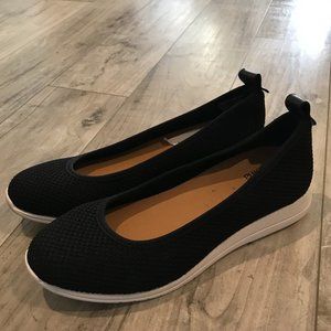 Susina Slip-on Sneaker Black w white platform